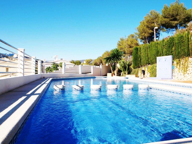 Fantastisch hoekhuis in mooie urbanizatie te koop in Calpe Costa Blanca Noord, Spanje