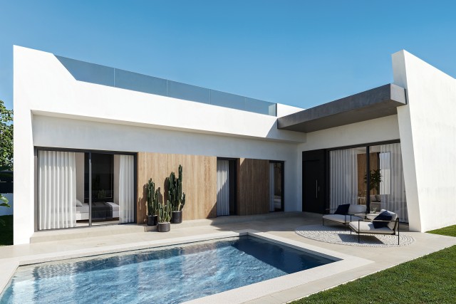 Ontdek je nieuwe huis in Villas de la Sal in San Miguel de Salinas op slechts 10 minuten van de golfbanen van Villamartin, Las Ramblas en Campoamor, en 15 minuten van de ongelooflijke stranden van Orihuela Costa, Costa Blanca zuid, Spanje