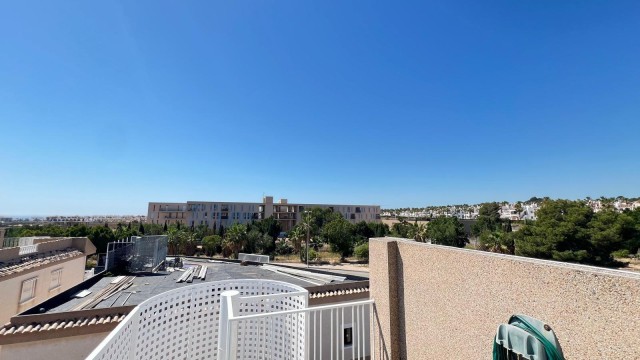 Appartement met solarium en zeezicht in Villamartín – Licht, rust en mediterrane stijl, Costa Blanca Zuid, Alicante, Spanje.