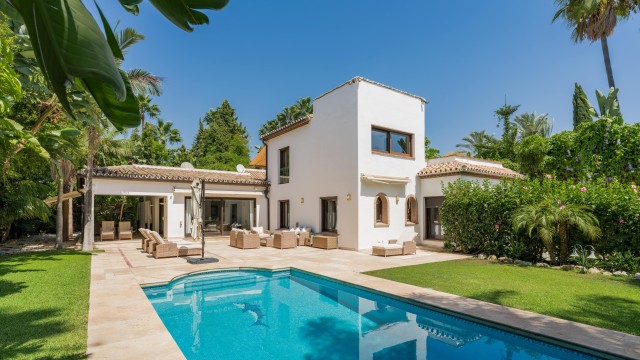 Costa del Sol Villa Bruselas, Nueva Andalucia, Las Brisas, Marbella, Malaga, Spanje te koop