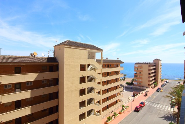 Appartement MIRAMAR, CABO CERVERA met uitzicht op zee op een paar meter van het strand in La Mata, Torrevieja, Alicante, Costa Blanca Zuid , Spanje te koop