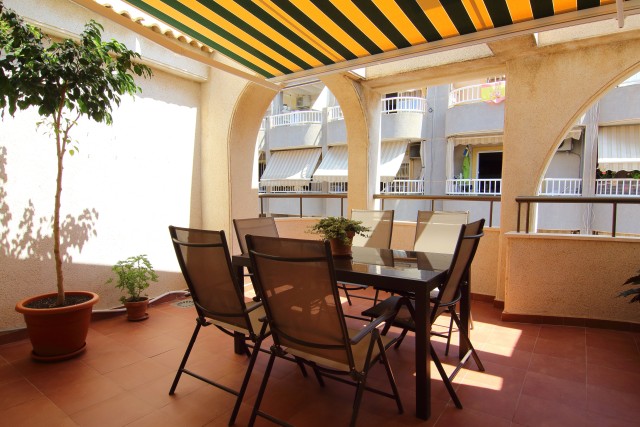 PENTHOUSE MET 2 VERDIEPINGEN 80 METER VAN HET STRAND play de los locos, Torrevieja, Alicante, Costa Blanca Zuid, Spanje te koop