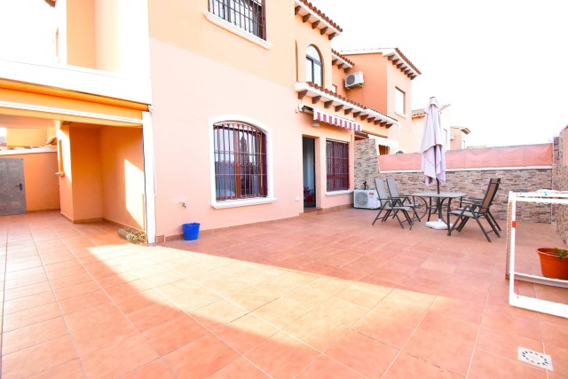 Bungalow op de begane grond met tuin in Altos del Sol, Aguas Nuevas, Torrevieja