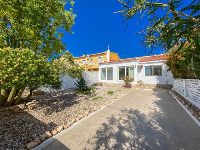 Exclusieve Moderne Villa in Torrevieja, Dicht bij het Strand, Zuid Costa Blanca, Alicante, Spanje.
